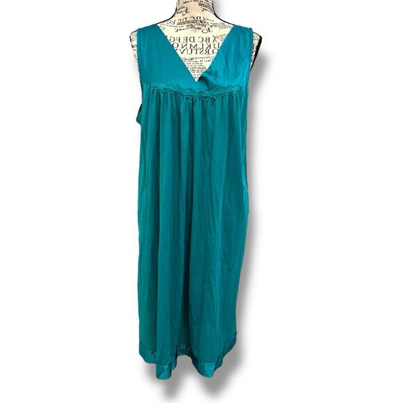 Vintage Vanity Fair Size L Teal Green Sleeveless Nylon Satin Trim Nightgown USA - Picture 1 of 5